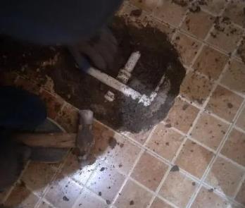 安溪卫生间漏水维修公司为您分享下卫生间渗水如何处理及注意事项