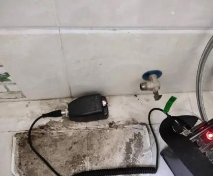 安溪屋顶漏水维修公司分享下卫生间漏水的危害及解决方法